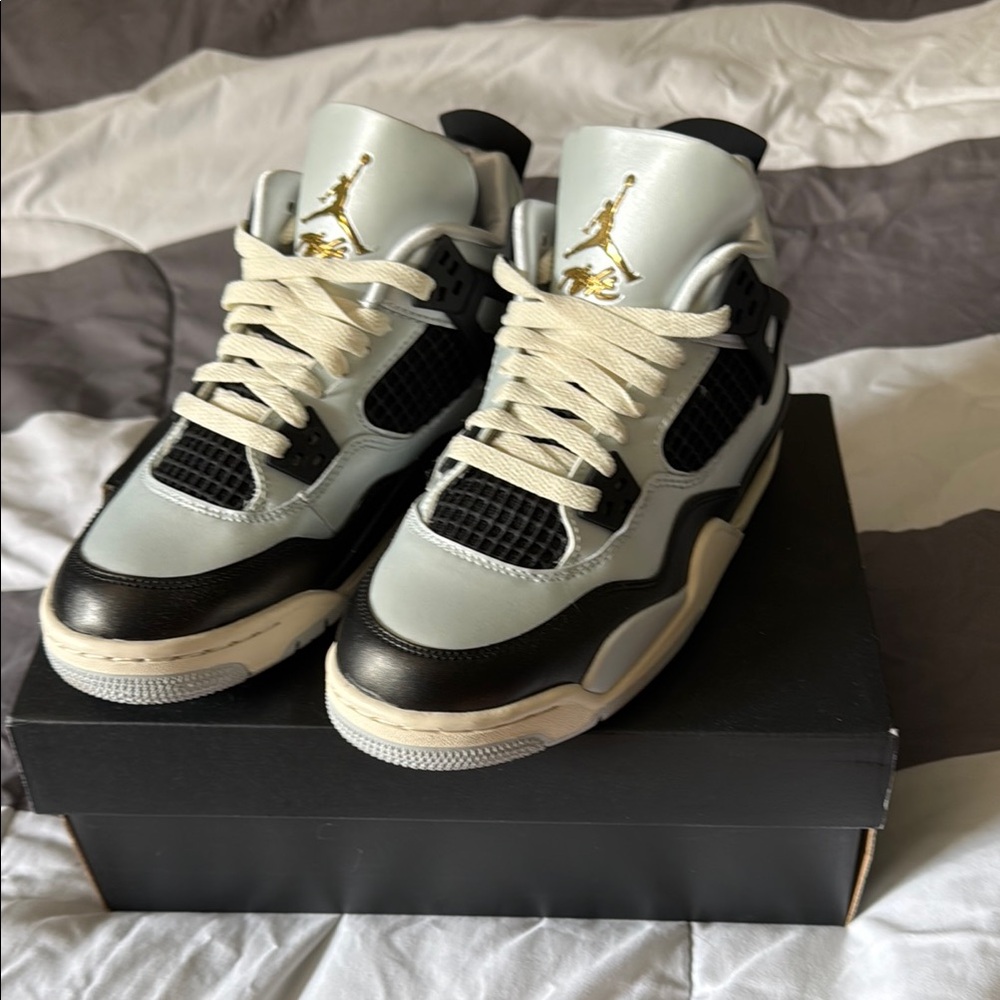 Jordan 4s retro! Never worn.